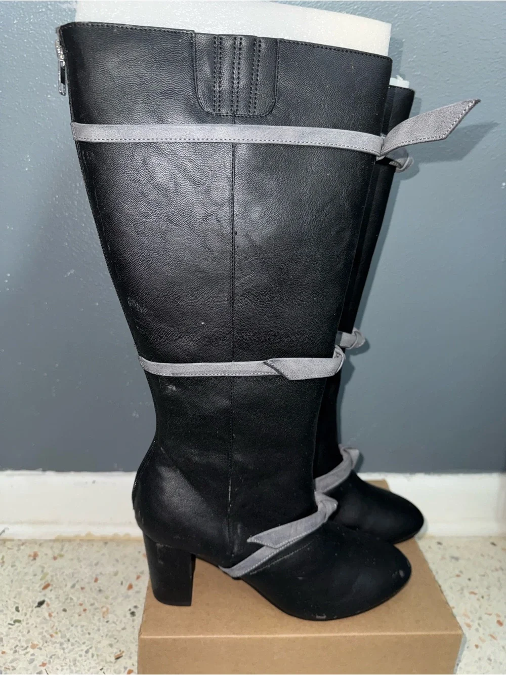 Black Knee-High Tie-Detail Women's Boots